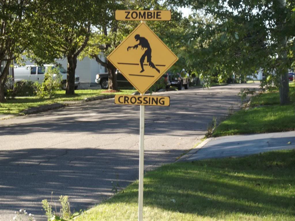 zombie photo: Zombie crossing sign DSCF2302_zpsa844ee78.jpg