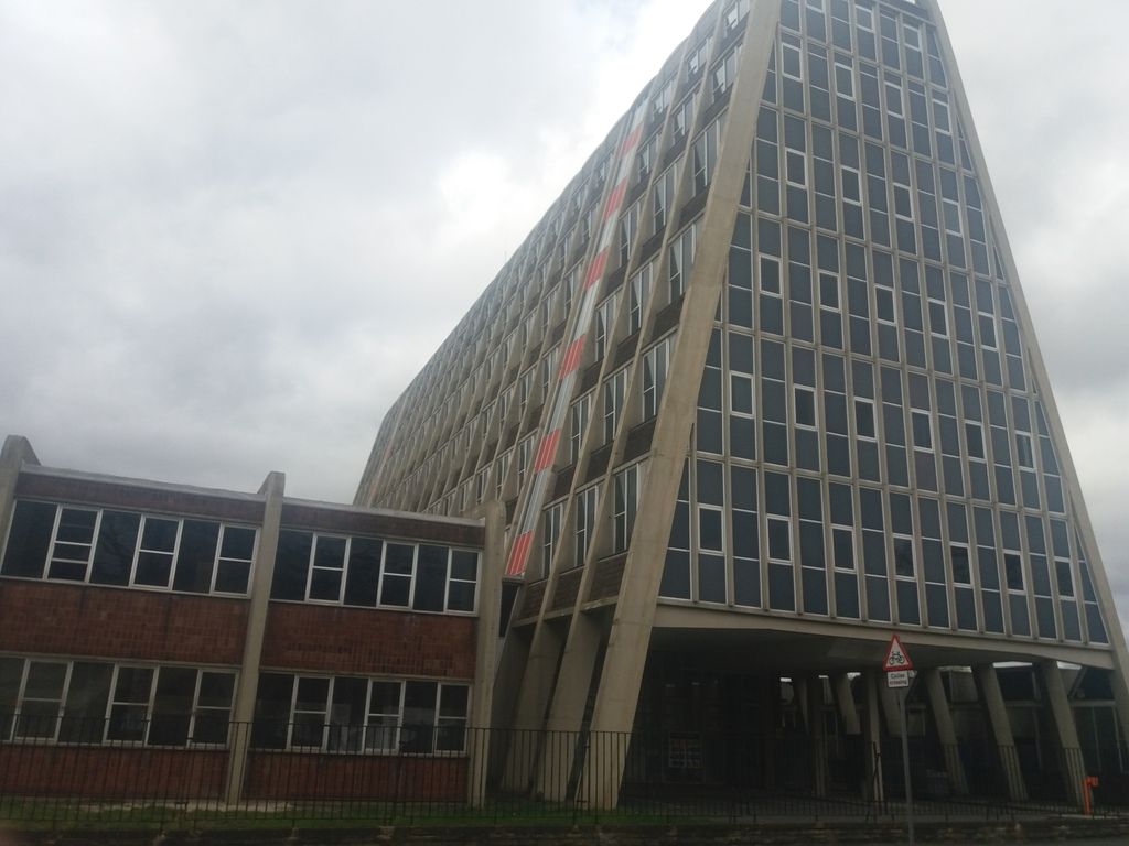 Unphased - Manchester University Campus - Abandoned 'Toast Rack' - RaGEZONE Forums
